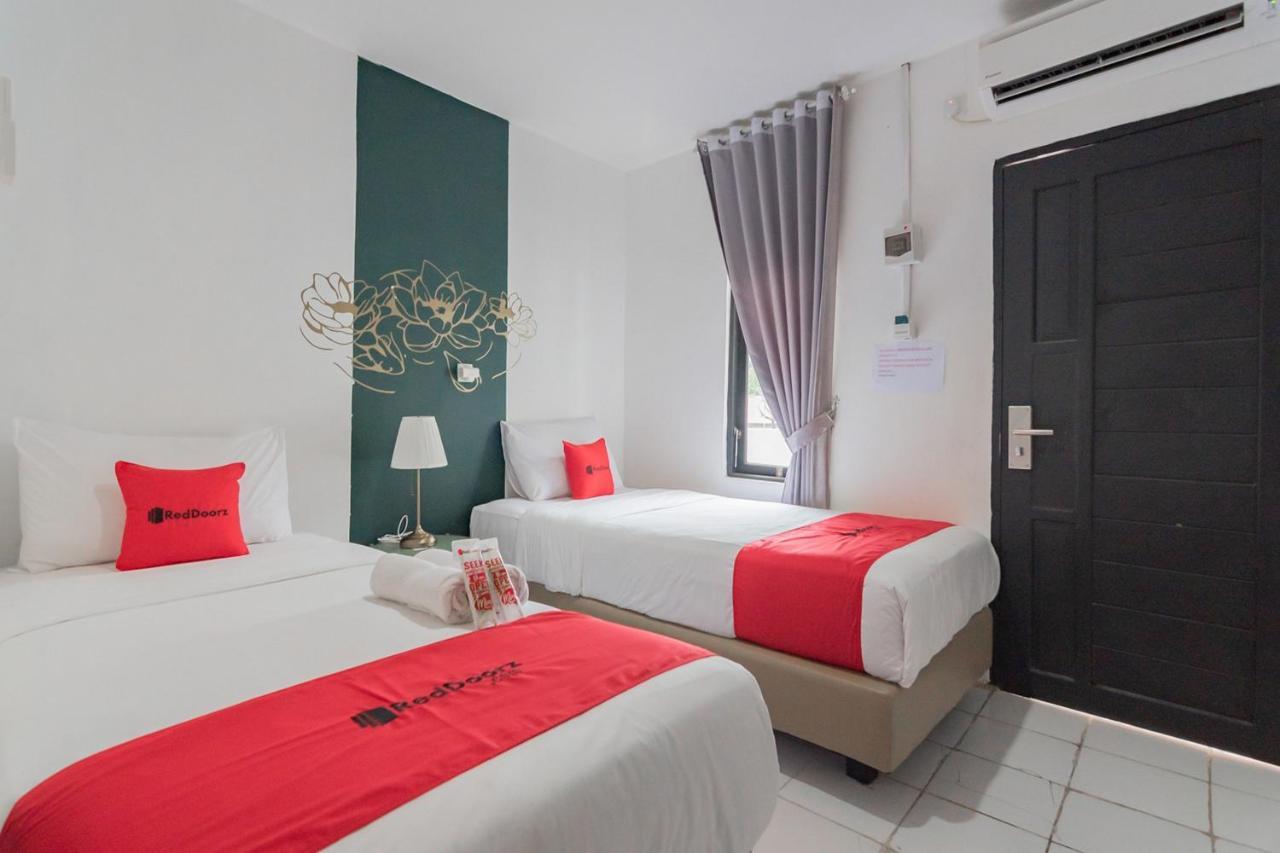 Reddoorz At Sani Guest House Balikpapan Exterior foto